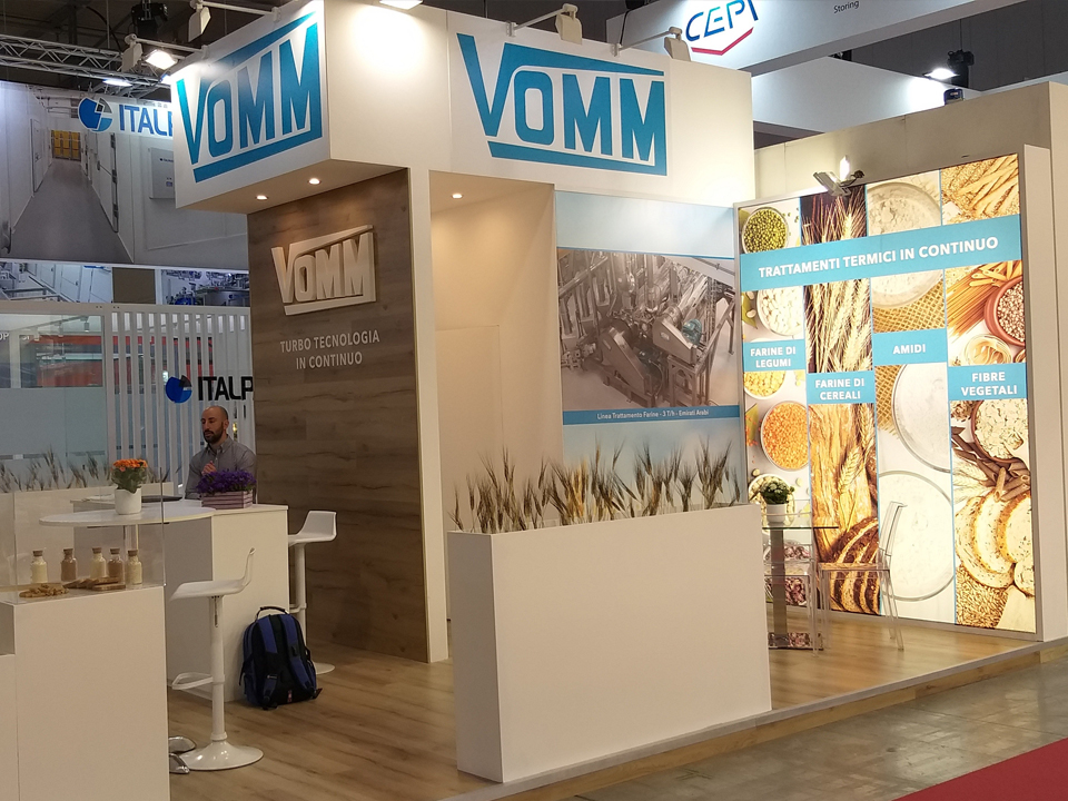 Stand fieristico Vomm, progetto Studio Daffi